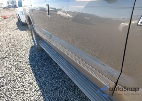 2003 Ford Excursion Eddie Bauer из США, поврежденный, VIN 1FMNU45S73EB85971